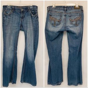 Rue21 Jeans Design Pocket Curvy Boot Cut 🐈 🐾